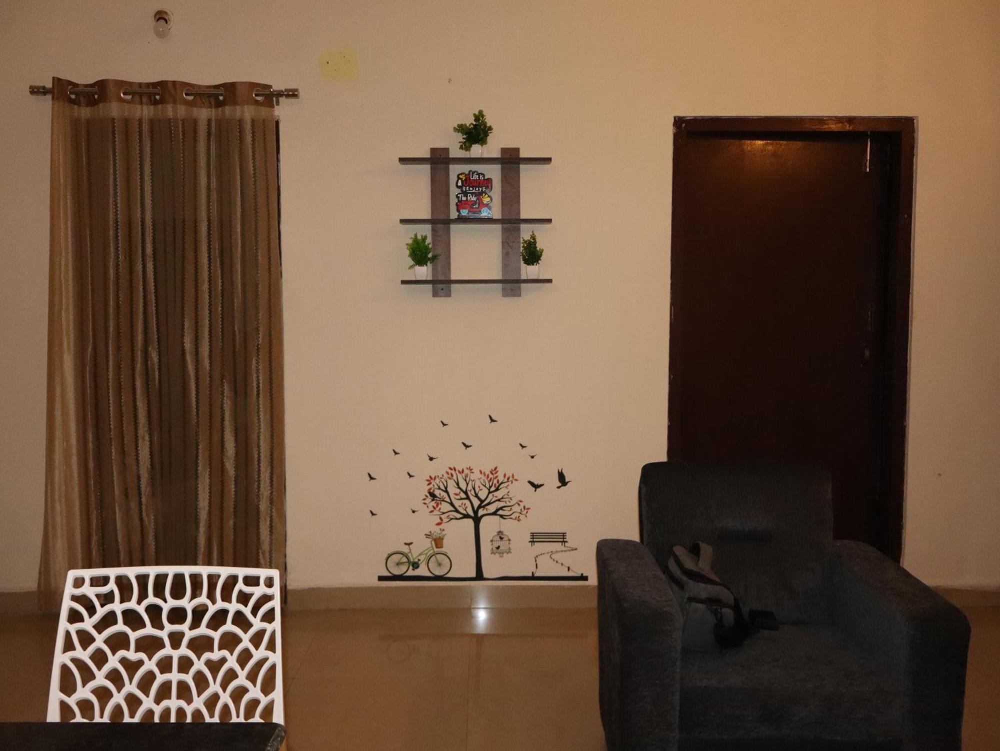 Nomad'S Nest Backpackers Hostel Guwahati Exterior foto