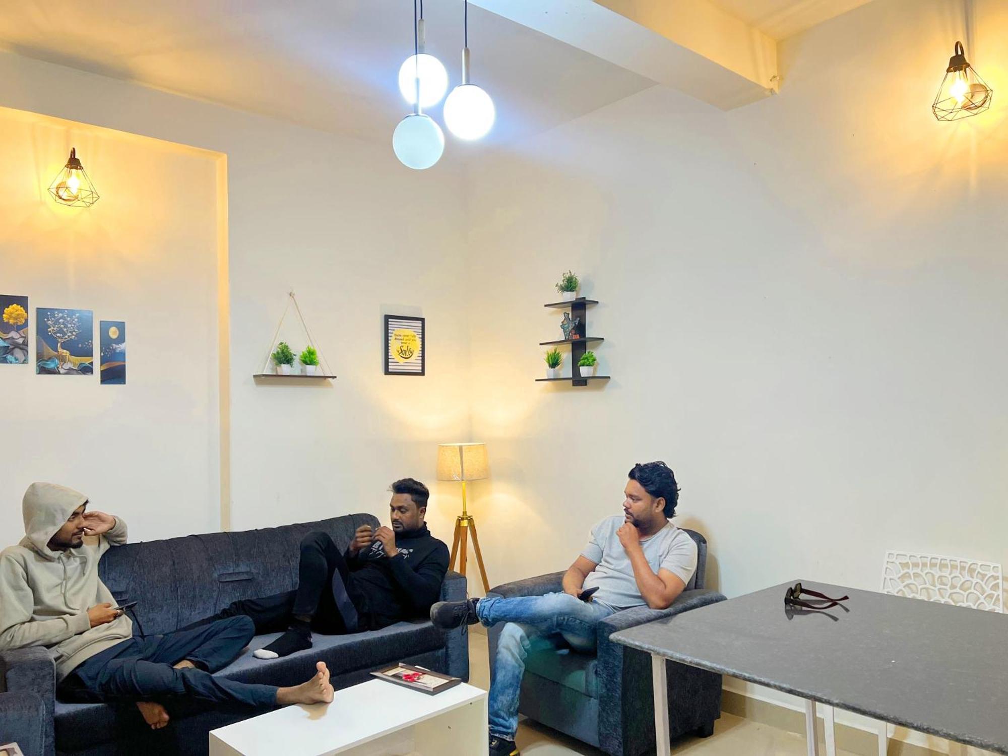Nomad'S Nest Backpackers Hostel Guwahati Exterior foto